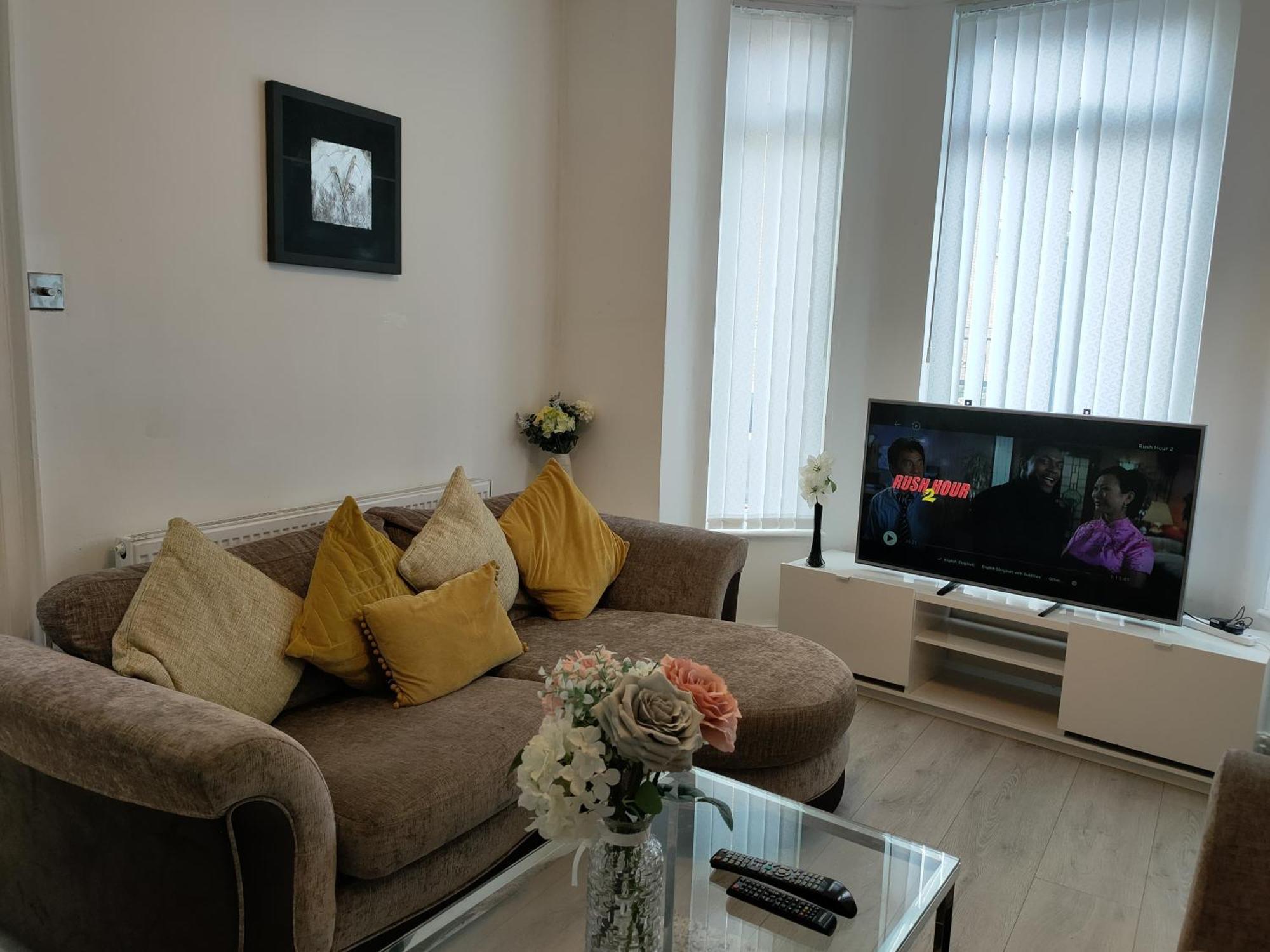 Alton Rd Apartment *